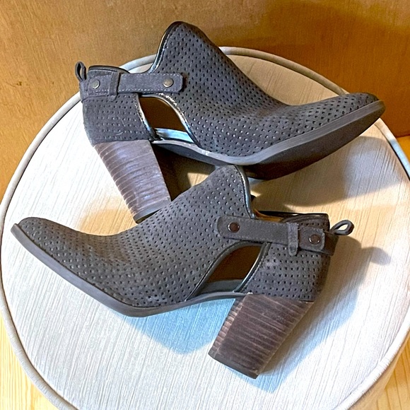 Franco Sarto Shoes - Franco Sarto Booties 💕